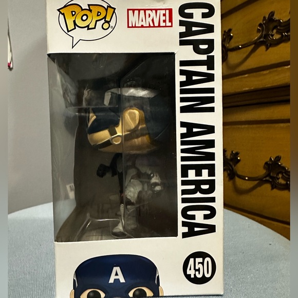 Marvel Captain America Funko pop - Picture 4 of 4